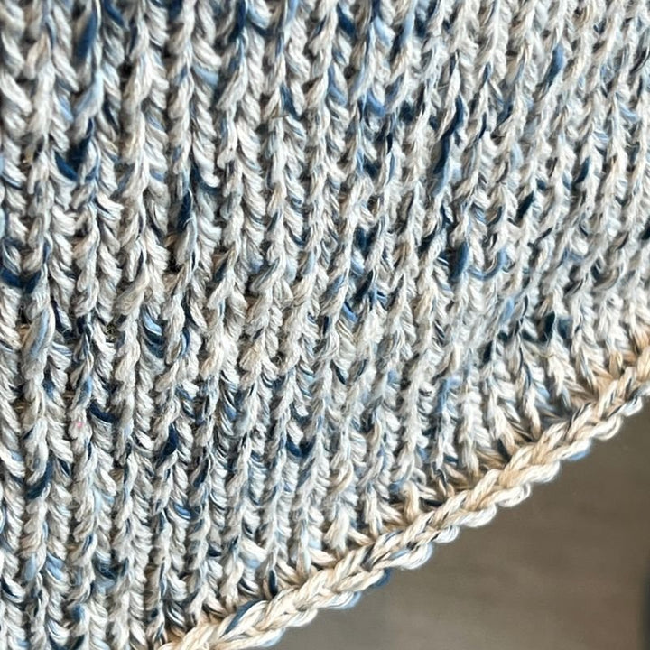 Strikkekit Wave Tee fra PetiteKnit i Iris og Line garn
