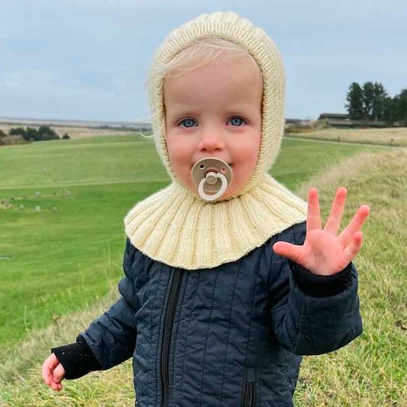 Sunday Balaclava fra PetiteKnit (Opskrift i fysisk papirudgave) - KreStoffer
