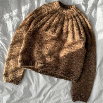 Strikkekit Sunday Sweater fra PetiteKnit i KOS og Tynd Silk Mohair