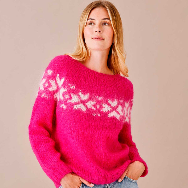 Bella Sweater med isblomster 893292 fra Permin