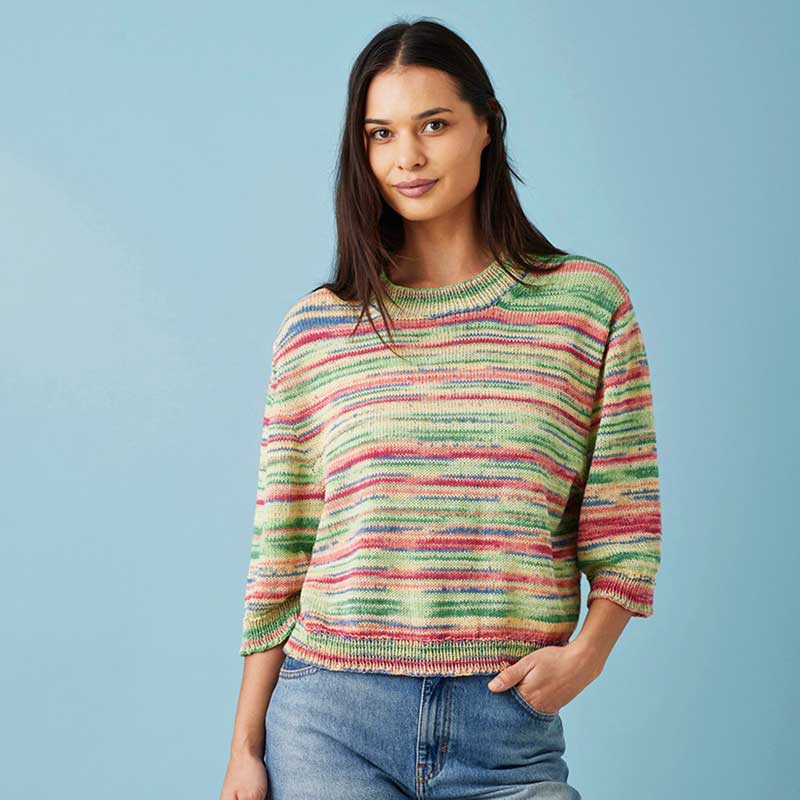 T-shirt med sænket skulder i Maja Color garn