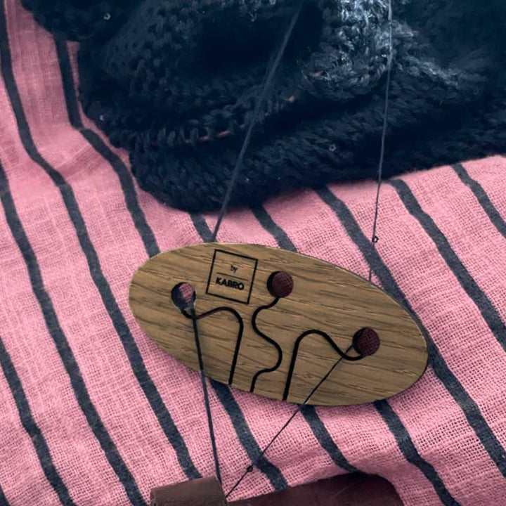 Tråddeler i egetræsfinér by KABRO i valnød