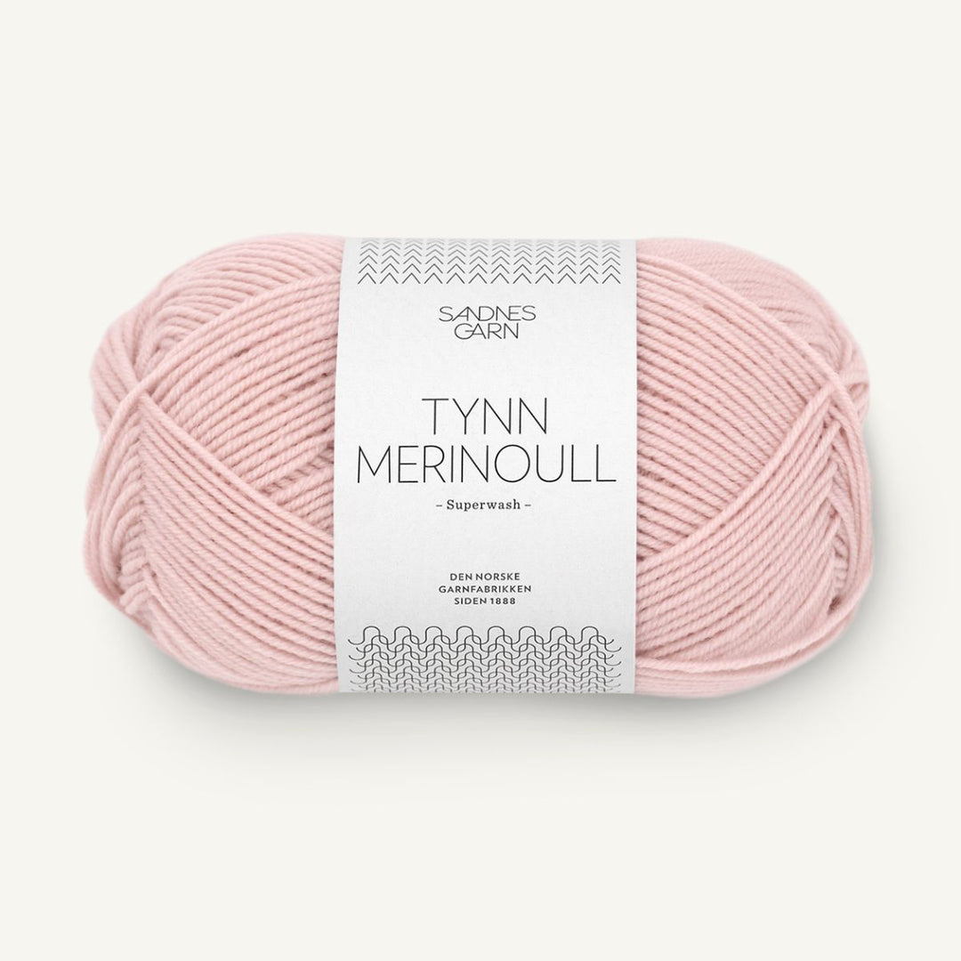 Tynd Merinould garn fra Sandnes Garn Pudder rosa