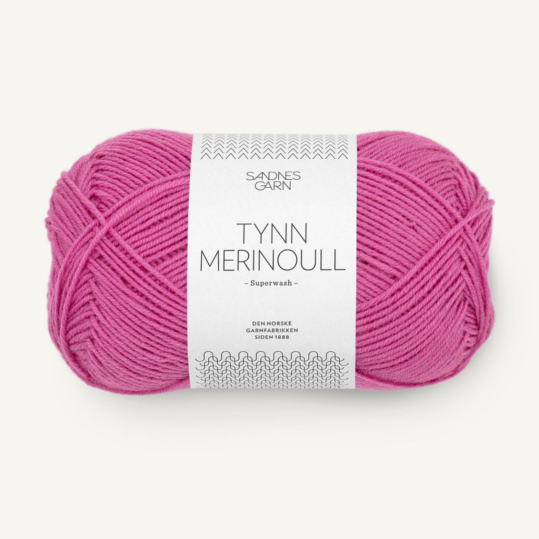 Tynd Merinould garn fra Sandnes Garn Magenta