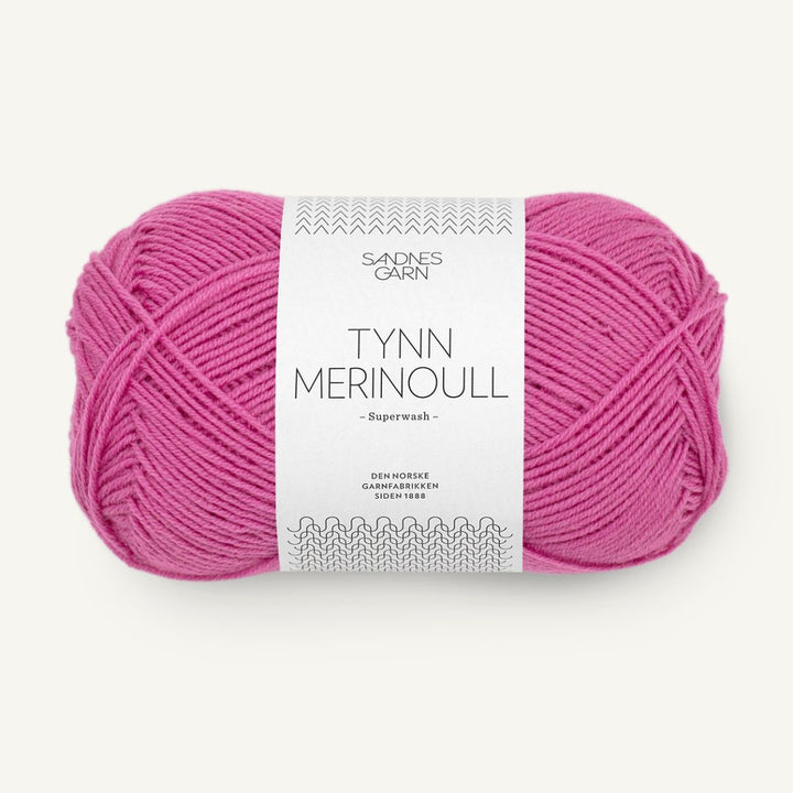 Tynd Merinould garn fra Sandnes Garn Magenta