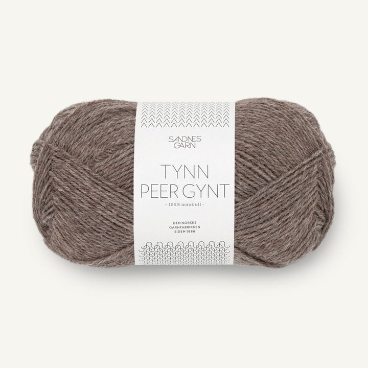 Tynd Peer Gynt garn fra Sandnes Garn Mellembrun meleret