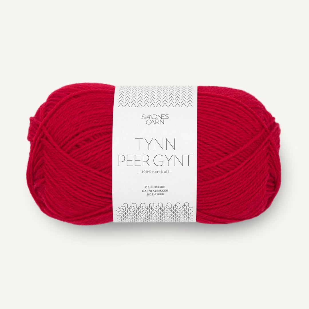Tynd Peer Gynt garn fra Sandnes Garn Rød