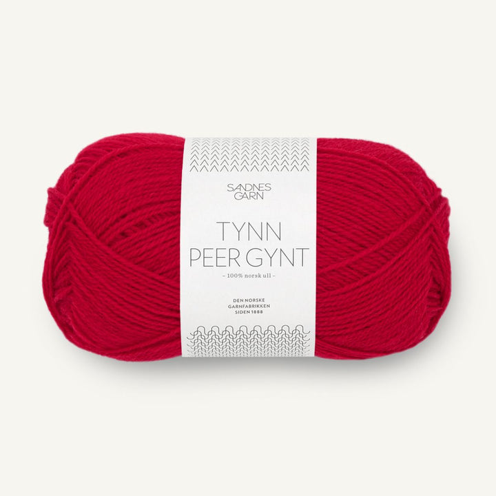 Tynd Peer Gynt garn fra Sandnes Garn Rød