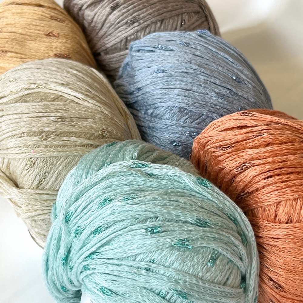 Universo viscose garn med glimmer fra Katia