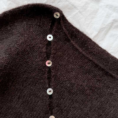 Strikkekit Valerie Blouse fra PetiteKnit i Tynd Silk Mohair