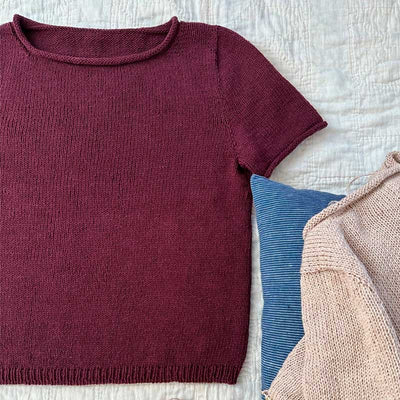 Strikkekit Vega Tee oppefra fra Le Knit i Line garn