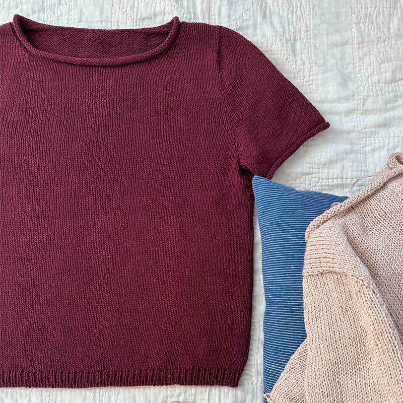 Strikkekit Vega Tee oppefra fra Le Knit i Line garn