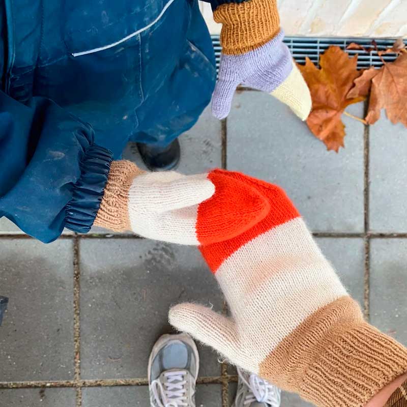 Vesterhavsvanter Junior fra PetiteKnit (Opskrift i fysisk papirudgave) - KreStoffer