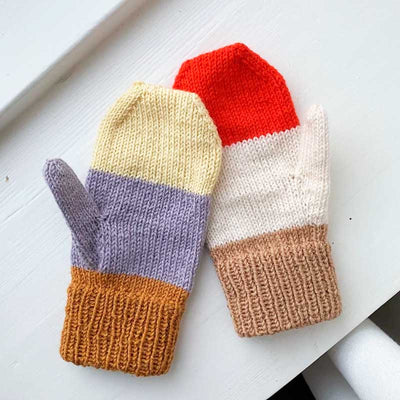Vesterhavsvanter Junior fra PetiteKnit (Opskrift i fysisk papirudgave) - KreStoffer
