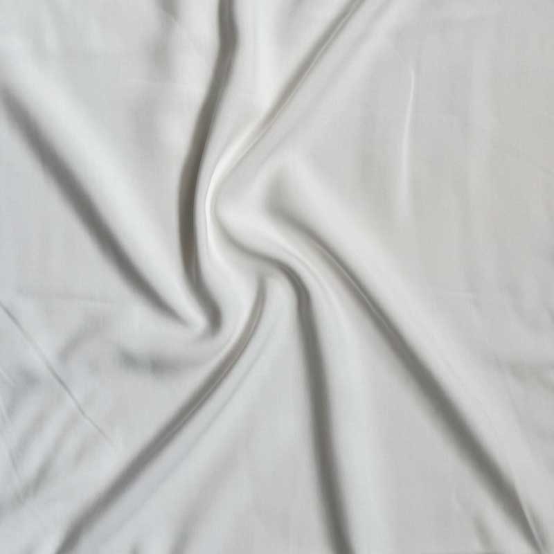 Ensfarvet fast viscose i ecru