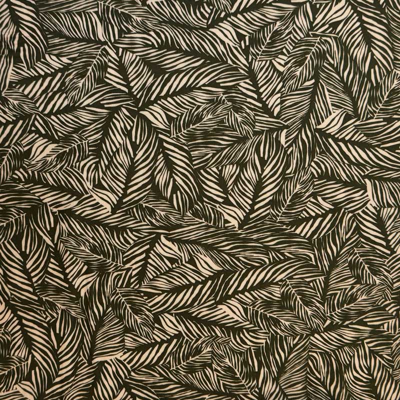 Fast viscose med blad print i natur og grøn