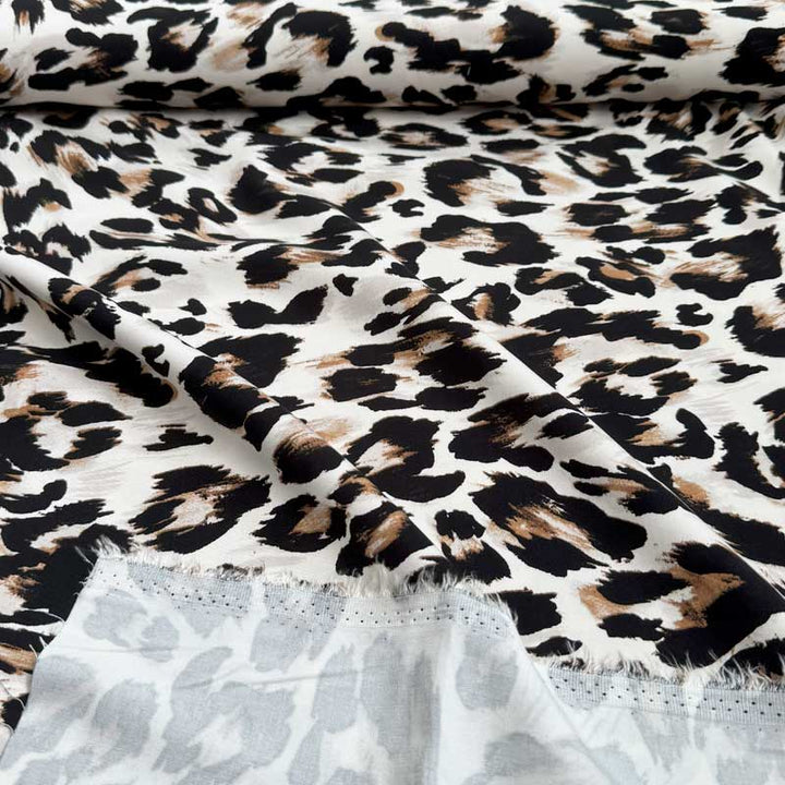Fast viscose med abstrakt leopard print