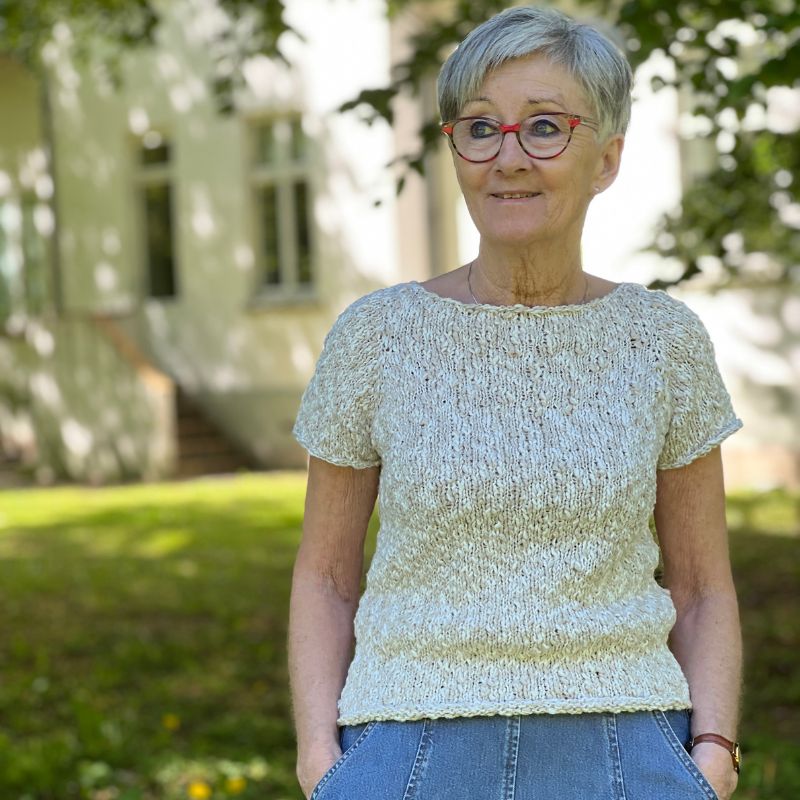 Strikkekit Wave Tee fra PetiteKnit i Hjerte Cotton Flamé