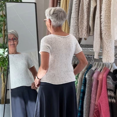 Strikkekit Wave Tee fra PetiteKnit i Line garn