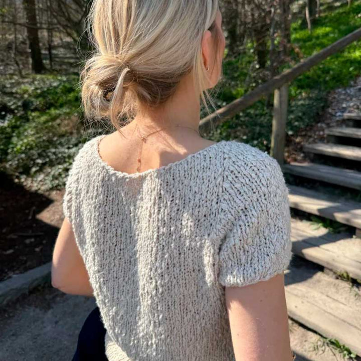 Strikkekit Wave Tee fra PetiteKnit i Hjerte Cotton Flamé