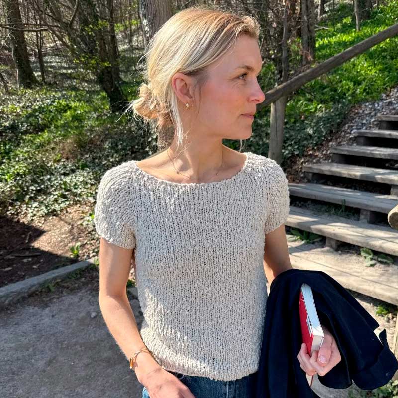 Strikkekit Wave Tee fra PetiteKnit i Hjerte Cotton Flamé