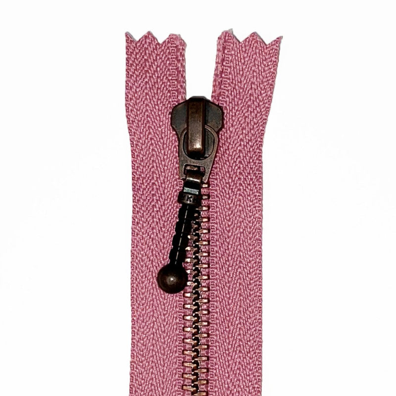 YKK kuglelynlås 20-35 cm, lyserød - KreStoffer