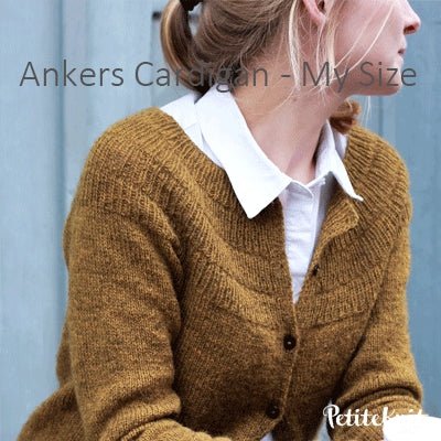 Ankers Cardigan My Size fra PetiteKnit (Opskrift i fysisk papirudgave) - KreStoffer