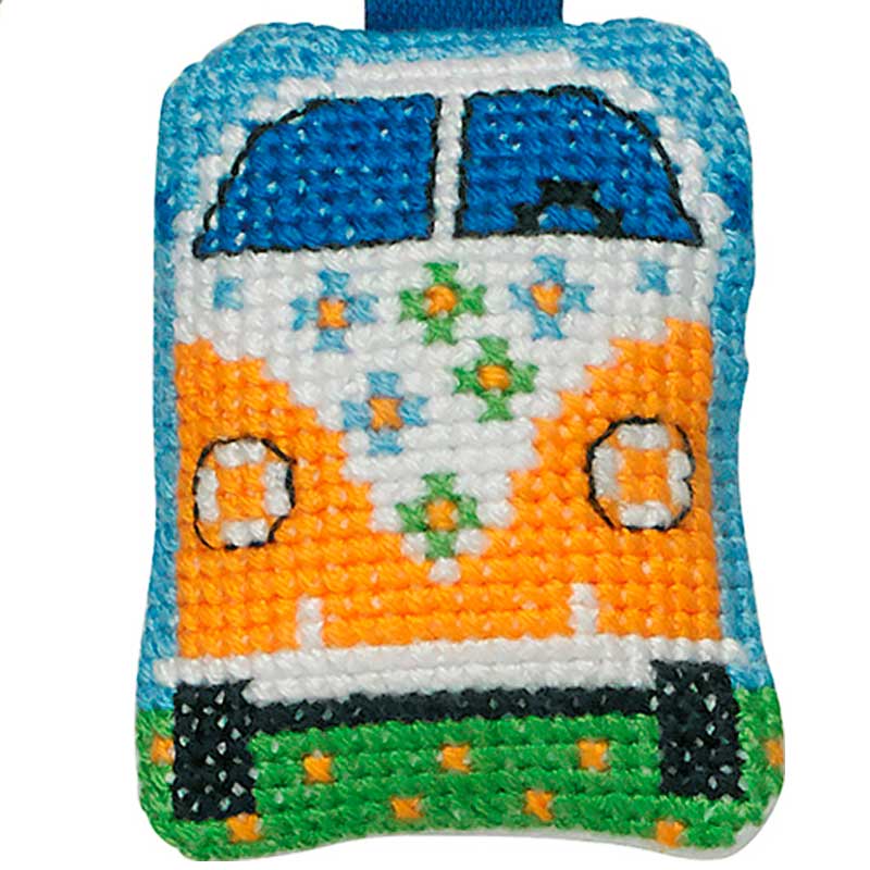 Broderikit gul bil nøglering fra Permin