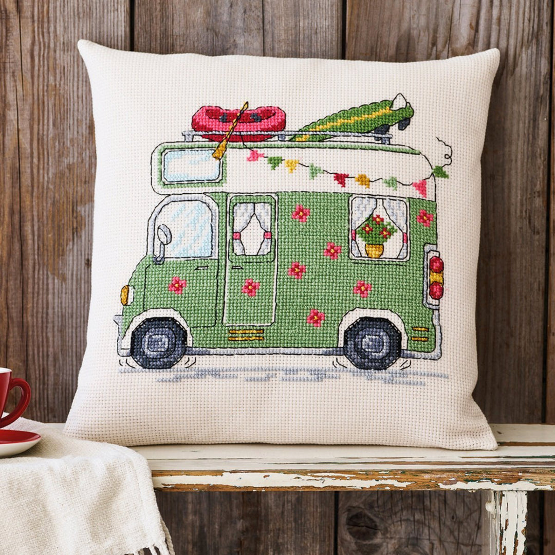 Broderikit Pude med Autocamper