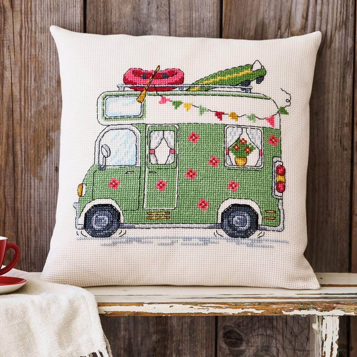 Broderikit Pude med Autocamper