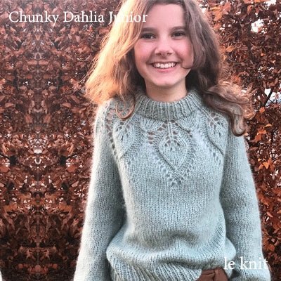 Chunky Dahlia junior fra Lene Holme Samsøe (Opskrift i fysisk papirudgave) - KreStoffer