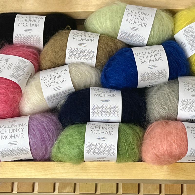 Strikkekit 2402-3 Facile Sweater i Ballerina Chunky Mohair garn