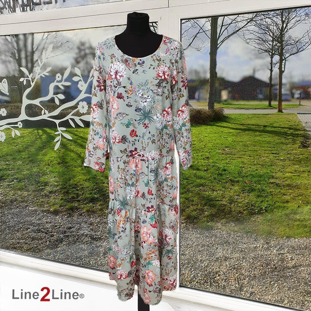 Line2Line K2222 Lang kjole med flæser