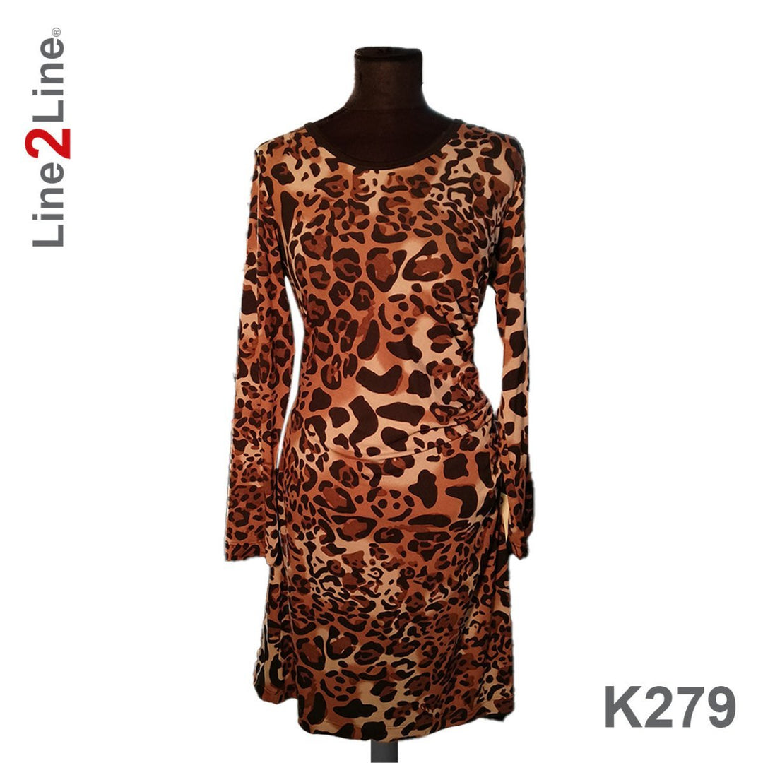 Line2Line K279 Kjole med rynk i den ene side