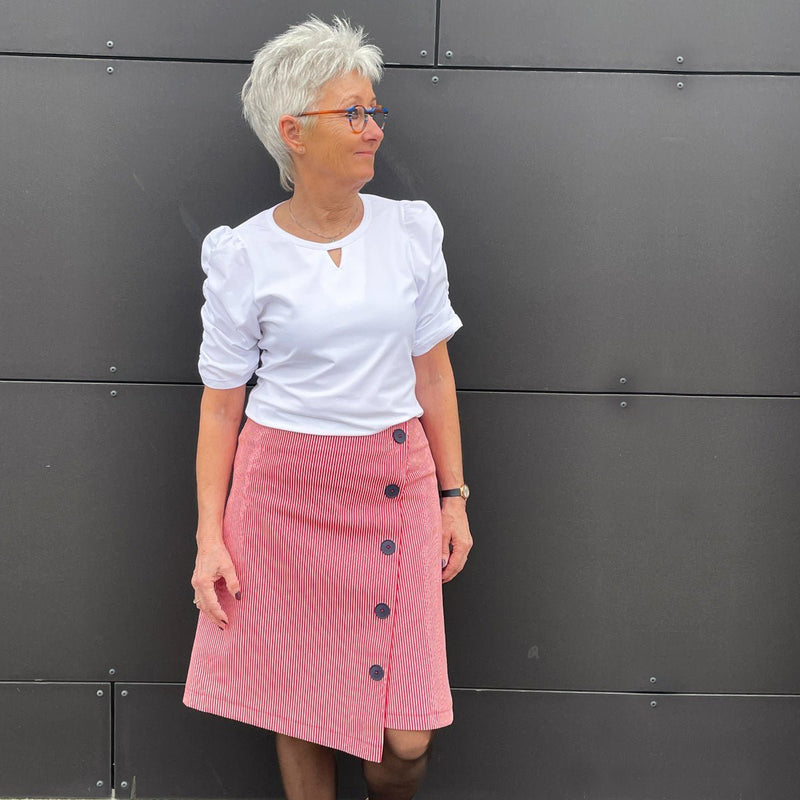 Line2Line N331 Asymmetrisk nederdel med knapper - KreStoffer