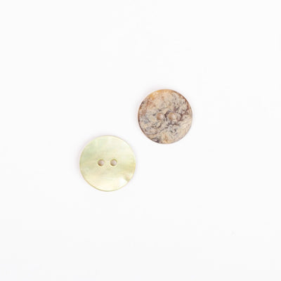 Perlemorsknap fra Drops, avocado 15 mm - KreStoffer