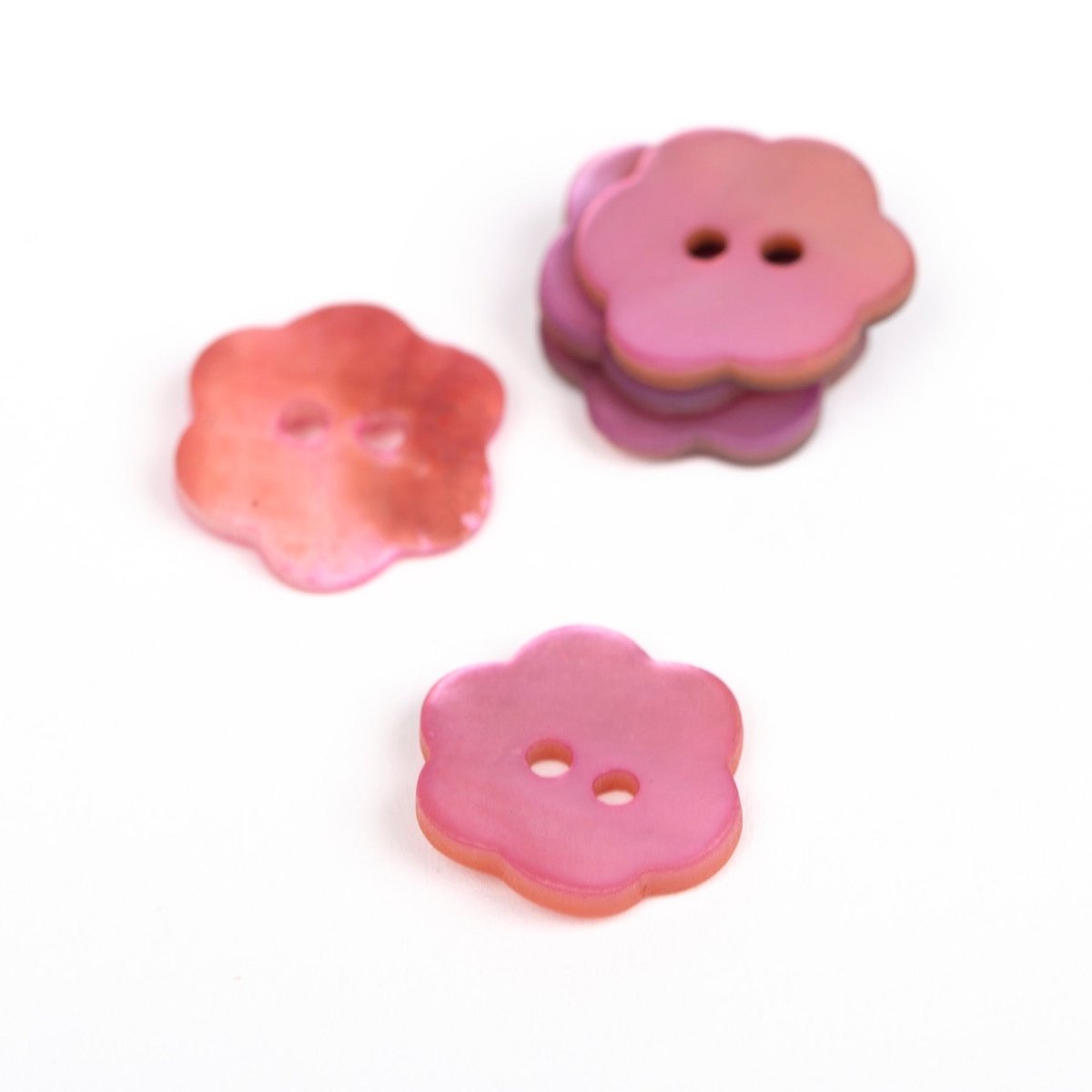 Perlemorsknap fra Drops Flower pink 15mm