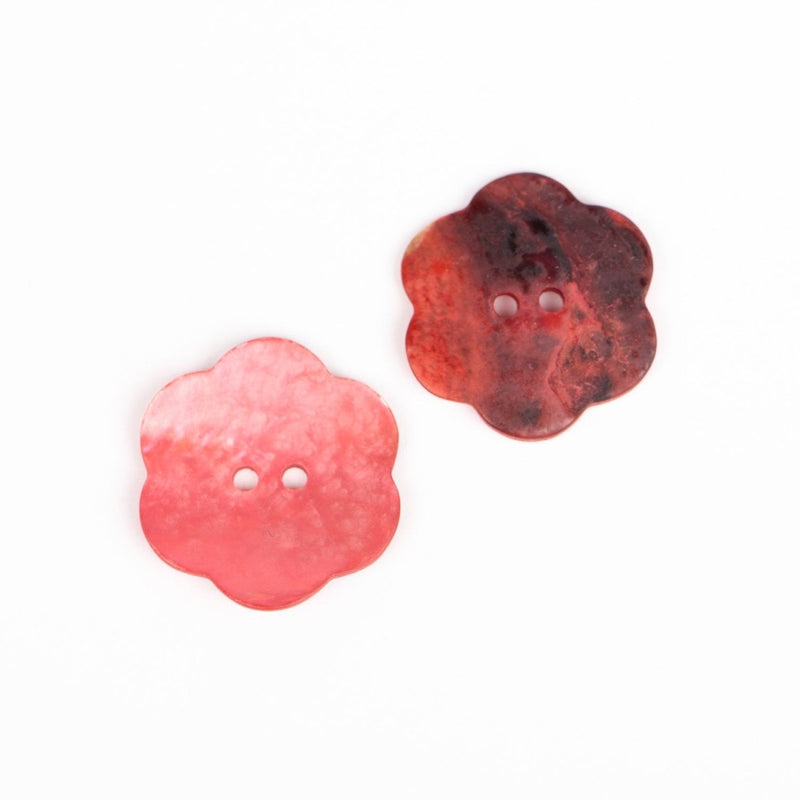Perlemorsknap fra Drops, Flower red 25mm - KreStoffer