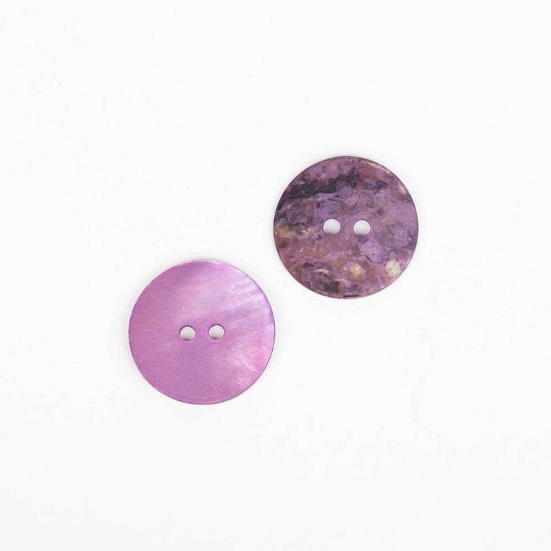 Perlemorsknap fra Drops, lilla 20 mm - KreStoffer